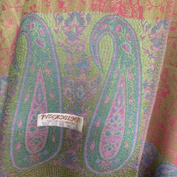 Only 1 Left! Beautiful Multi Colored Pashmina - Picture 4 of 5